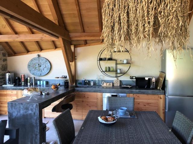 Agreable Chambre D Hote Avec Piscine Et Jacuzzi Thégra Exteriör bild